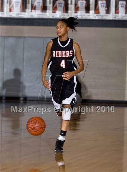 Thumbnail 3 in THESA vs. Hebron photogallery.