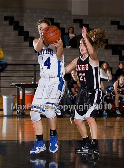 Thumbnail 3 in THESA vs. Hebron photogallery.