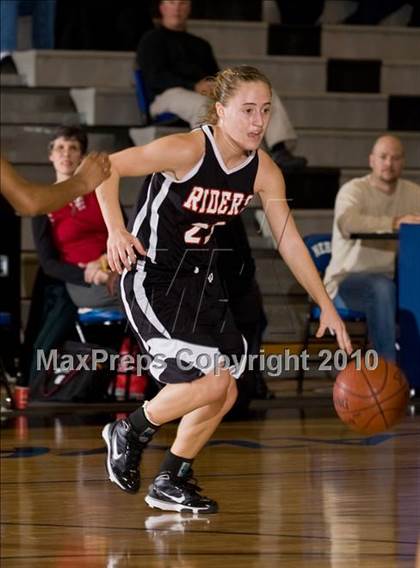 Thumbnail 1 in THESA vs. Hebron photogallery.