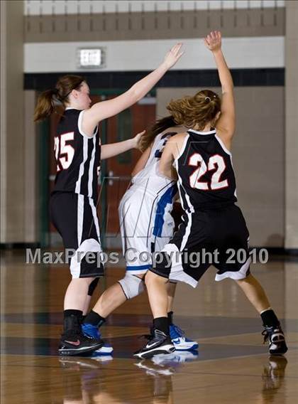 Thumbnail 1 in THESA vs. Hebron photogallery.