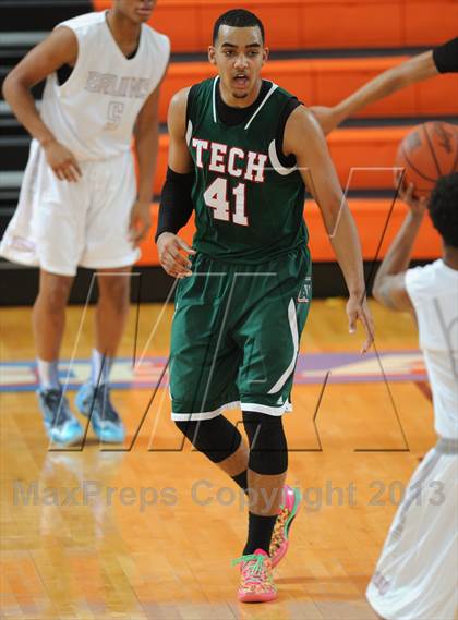 Thumbnail 1 in Ballard vs Indianapolis Arsenal Technical (Marshall County Hoopfest) photogallery.