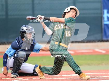 Thumbnail 3 in Canyon vs Crescenta Valley photogallery.