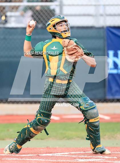 Thumbnail 1 in Canyon vs Crescenta Valley photogallery.