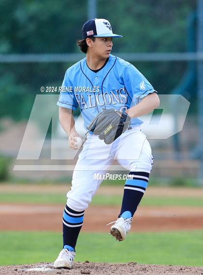 Thumbnail 1 in Canyon vs Crescenta Valley photogallery.