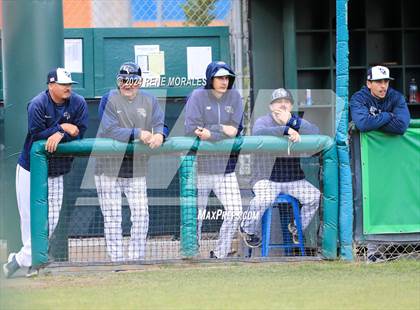 Thumbnail 2 in Canyon vs Crescenta Valley photogallery.