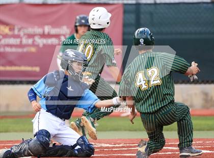 Thumbnail 2 in Canyon vs Crescenta Valley photogallery.