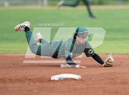 Thumbnail 2 in Canyon vs Crescenta Valley photogallery.