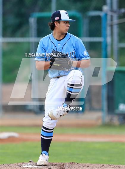 Thumbnail 3 in Canyon vs Crescenta Valley photogallery.