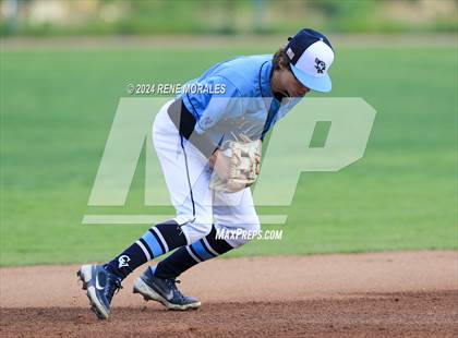 Thumbnail 1 in Canyon vs Crescenta Valley photogallery.