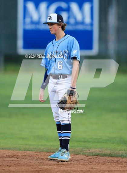 Thumbnail 1 in Canyon vs Crescenta Valley photogallery.