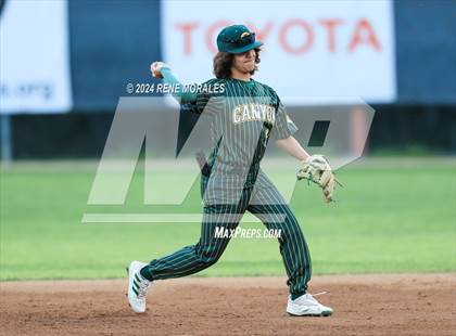 Thumbnail 3 in Canyon vs Crescenta Valley photogallery.