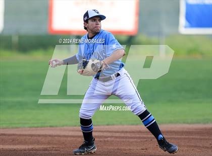 Thumbnail 2 in Canyon vs Crescenta Valley photogallery.