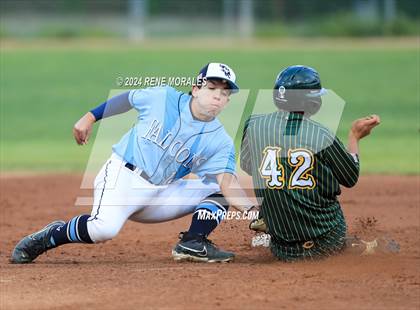 Thumbnail 2 in Canyon vs Crescenta Valley photogallery.
