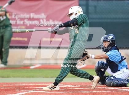 Thumbnail 2 in Canyon vs Crescenta Valley photogallery.