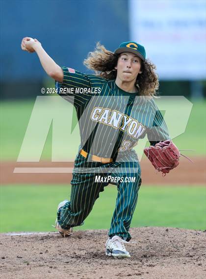 Thumbnail 2 in Canyon vs Crescenta Valley photogallery.