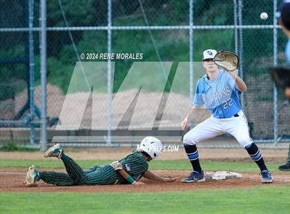 Thumbnail 1 in Canyon vs Crescenta Valley photogallery.