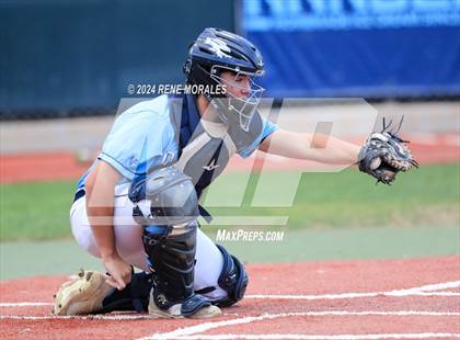 Thumbnail 3 in Canyon vs Crescenta Valley photogallery.