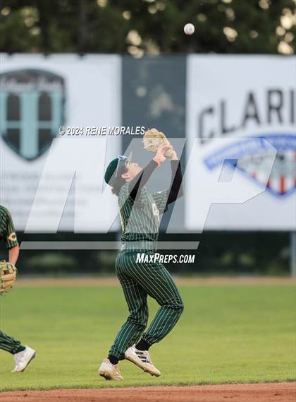 Thumbnail 2 in Canyon vs Crescenta Valley photogallery.