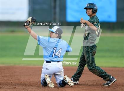 Thumbnail 1 in Canyon vs Crescenta Valley photogallery.
