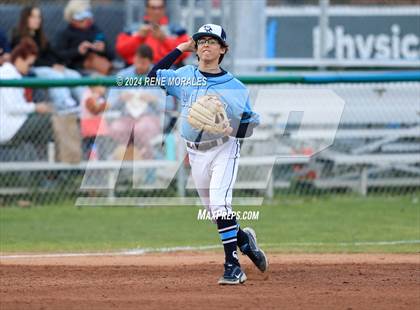Thumbnail 2 in Canyon vs Crescenta Valley photogallery.
