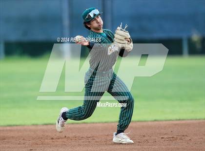 Thumbnail 2 in Canyon vs Crescenta Valley photogallery.