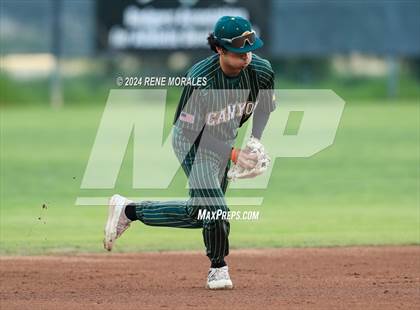 Thumbnail 2 in Canyon vs Crescenta Valley photogallery.
