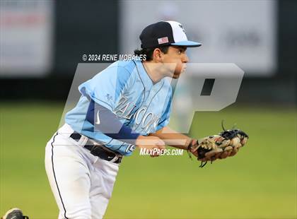 Thumbnail 1 in Canyon vs Crescenta Valley photogallery.