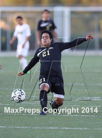 Thumbnail 2 in Marquez vs. Canoga Park (CIF L.A. City Section D2 Final) photogallery.