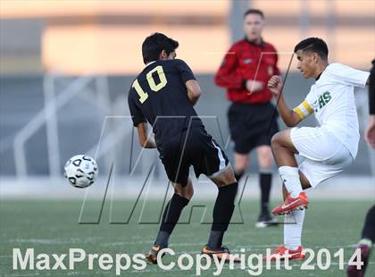 Thumbnail 1 in Marquez vs. Canoga Park (CIF L.A. City Section D2 Final) photogallery.