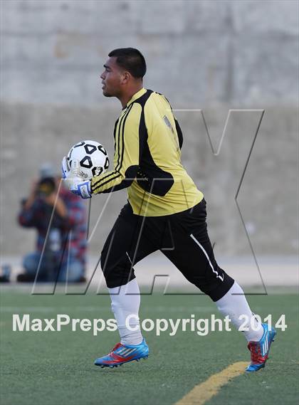 Thumbnail 3 in Marquez vs. Canoga Park (CIF L.A. City Section D2 Final) photogallery.