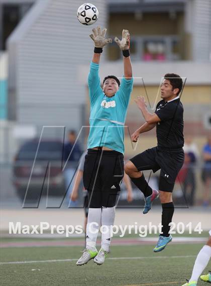 Thumbnail 1 in Marquez vs. Canoga Park (CIF L.A. City Section D2 Final) photogallery.