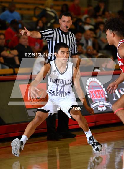 Thumbnail 3 in Foothills Christian vs. Orange Lutheran (Nike Extravaganza) photogallery.