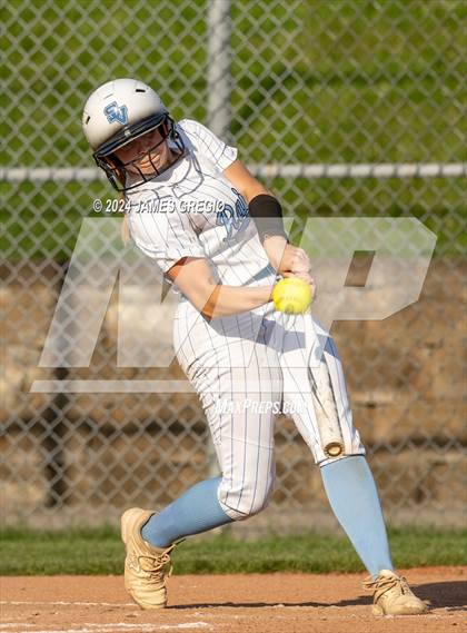 Thumbnail 3 in Seneca Valley vs. Canon-McMillan (WPIAL 6A Semifinal) photogallery.