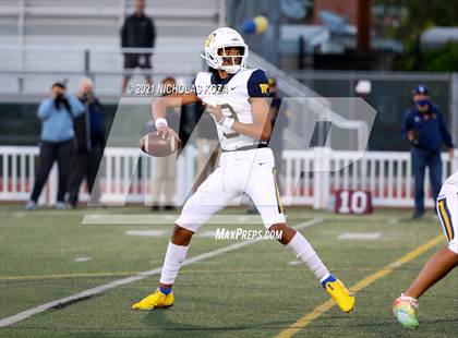 Thumbnail 3 in Warren vs. Downey photogallery.