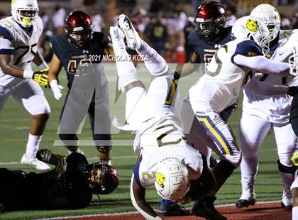 Thumbnail 2 in Warren vs. Downey photogallery.