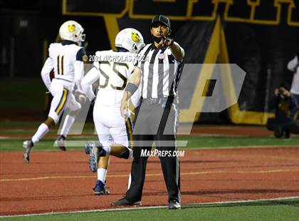 Thumbnail 2 in Warren vs. Downey photogallery.