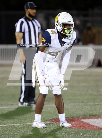 Thumbnail 3 in Warren vs. Downey photogallery.