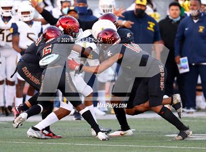 Thumbnail 2 in Warren vs. Downey photogallery.