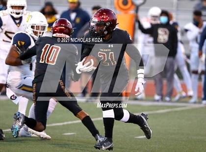 Thumbnail 3 in Warren vs. Downey photogallery.