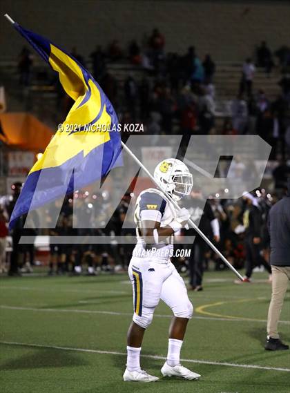 Thumbnail 1 in Warren vs. Downey photogallery.