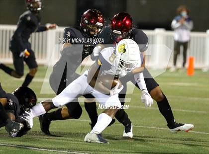 Thumbnail 3 in Warren vs. Downey photogallery.