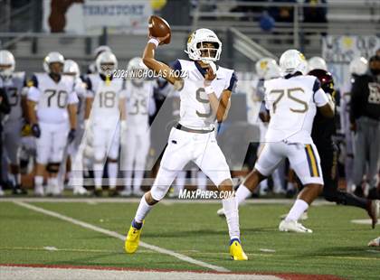 Thumbnail 1 in Warren vs. Downey photogallery.