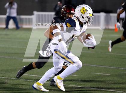 Thumbnail 2 in Warren vs. Downey photogallery.