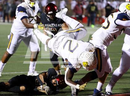 Thumbnail 3 in Warren vs. Downey photogallery.