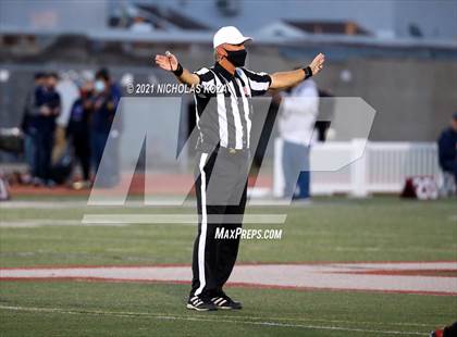 Thumbnail 3 in Warren vs. Downey photogallery.