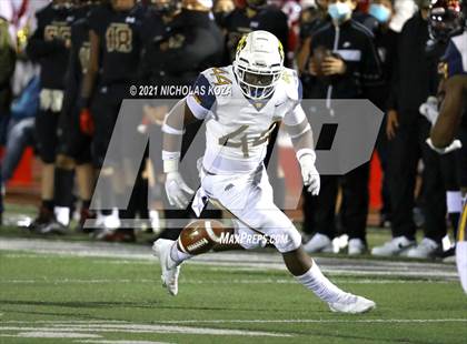 Thumbnail 3 in Warren vs. Downey photogallery.