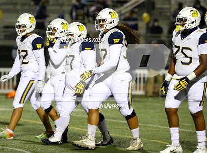 Thumbnail 3 in Warren vs. Downey photogallery.