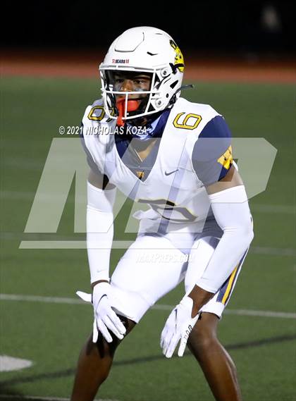 Thumbnail 3 in Warren vs. Downey photogallery.