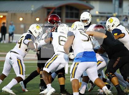 Thumbnail 3 in Warren vs. Downey photogallery.
