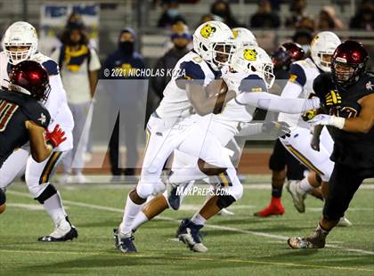 Thumbnail 3 in Warren vs. Downey photogallery.